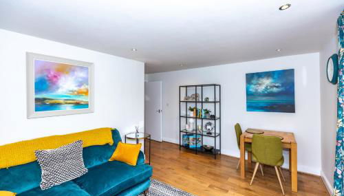 First Class Flat - Photo 4