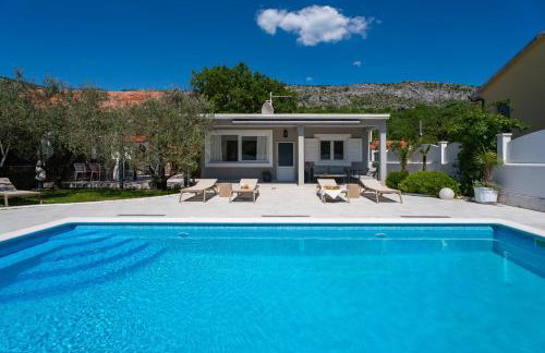 VILLA TUGARKA private pool, fitness, play-house, great for families, max 6 per. - Foto 8