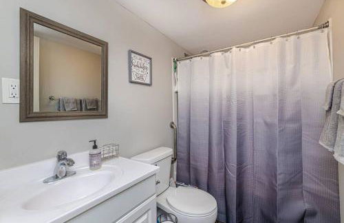 ~It's a Gem~Comfy Hideaway for R&R ~King Bed!~ - Foto 28