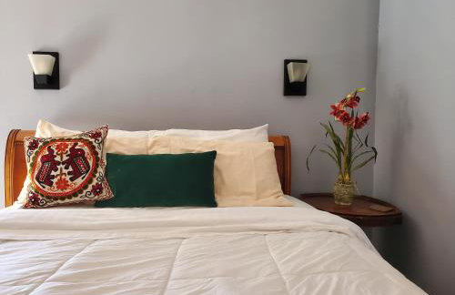 Macarty House, A Bohemian Resort with pool and cabana bar - Foto 16