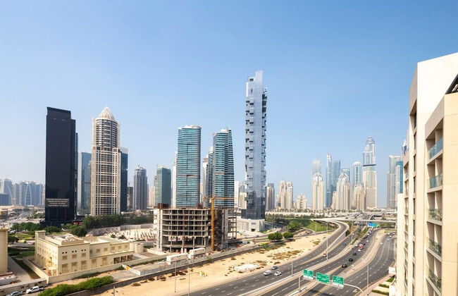 Modern 2BR w/ Tranquil Ambience in Emirates Hills! - Photo 17