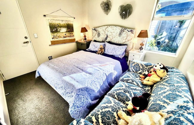 Lyttelton Boatique House - Photo 22