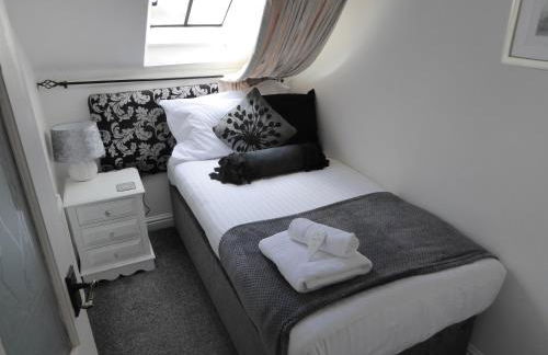 The Shakespeare Lodge - Sleeps up to 12 - 2 HOT TUBS - Foto 67