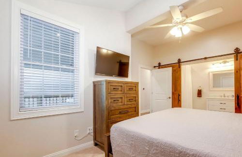 Relaxing Home with Hot Tub Near Expo Center and Downtown - Foto 13