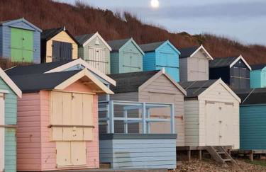 Cosy cabin in Milford on Sea Full Passes included - Foto 9