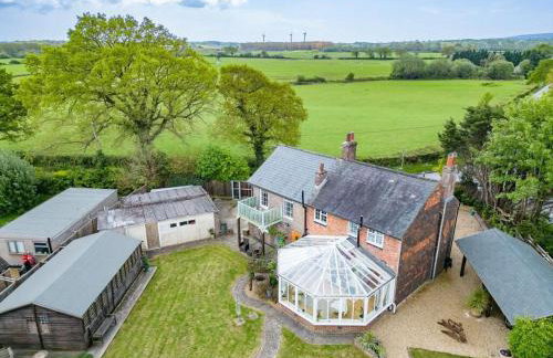 East Sussex Manor - Sleeps 12 - Hot Tub & Parking - Foto 6