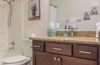 Modern Retreat in Ahwatukee Heated Pool Spa Gym - Foto 24