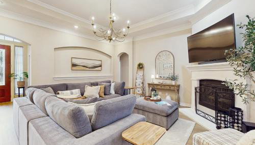 Pool and Outdoor Bar! Spacious Getaway in Sachse - Foto 3