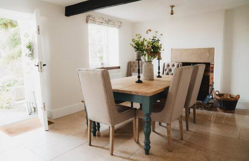 Swallow Cottage, Bakewell - Photo 13