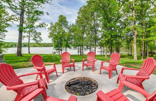 Modern Kentucky Lake Home with Deck, Dock, View - Foto 2