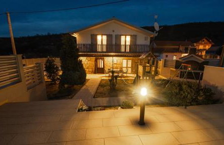 Spacious villa for 10 with a big private pool - Photo 41