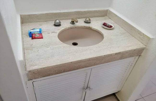 Beautiful Twin Towers Suite With Balcony and Stunning sea View - Foto 10