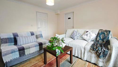 Spacious 3 Bedroom Home Ample Parking Near Shops - Foto 4