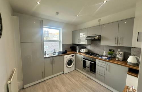 COASTAL RETREAT Town Centre Entire Property, Very Close to Sea & Restaurants, 2 King Size Beds - Foto 10