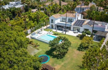 Stunning 6-Bedroom Villa in Guadalmina Baja - Foto 24