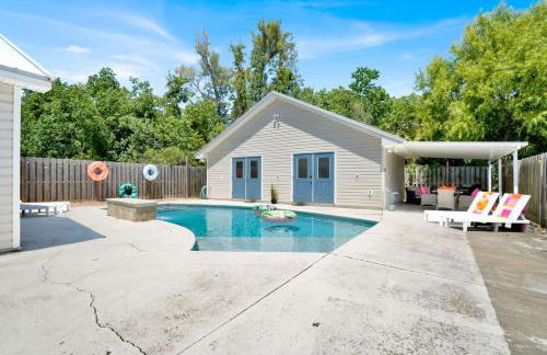 Escape to Paradise w Saltwater Pool 25 Min to PCB - Foto 34