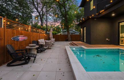 Stylish Home with Firepit Balcony Steps from Austin’s Best Near Rainey St Lady Bird Lake Downtown The Ashlee by AvantStay - Foto 42