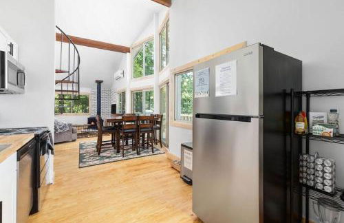 Forest Ridge Cabin - Hot Tub, Wi-Fi, National Park 15 Min, Fire Pit - Foto 16