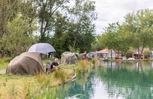 Lake View Lodge with Hot Tub - Foto 24