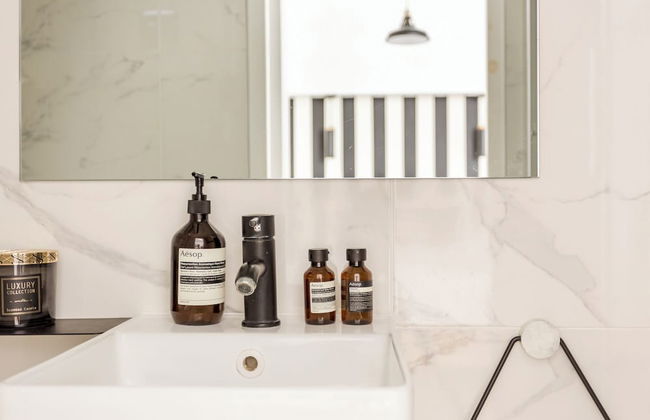 Reva Suites - Photo 15