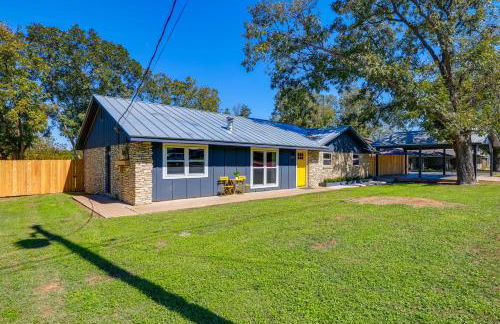 BBQ Ready and Fire Pit Chic Johnson City Home - Foto 2