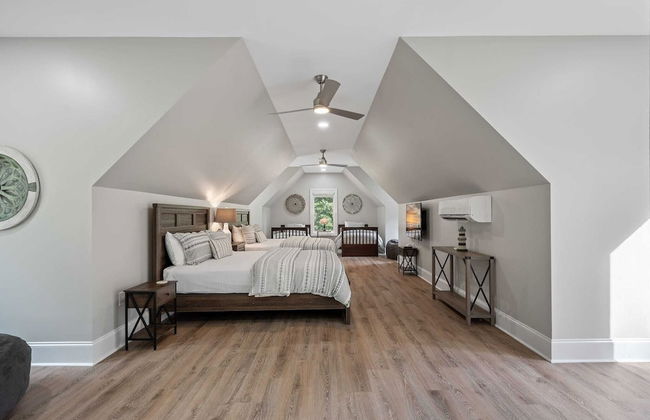 Livin' Large Lake Norman Estate w/ Pool, Dock, Game Room & Scenic Views - Photo 25