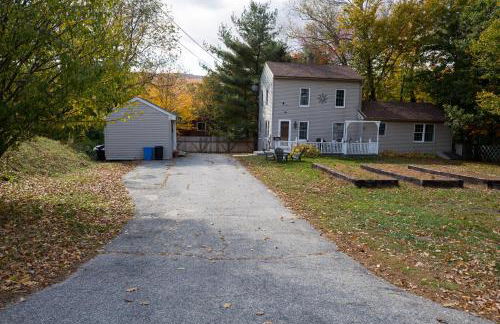 Sunnyside home near Sunday River, Black Mountain, Lakes and Hikes - Foto 1