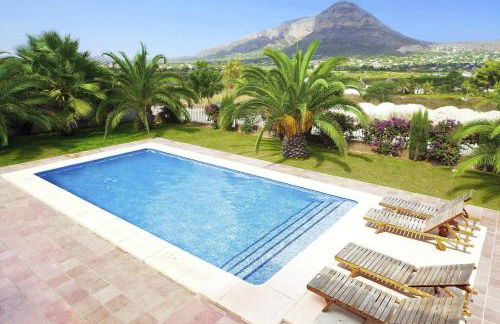 Villa Tia Elanor by Villa Plus - Photo 2