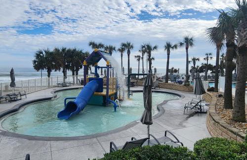 Breath Taking 3 BR Direct Oceanfront Condo with Private Balcony at The Wyndham Ocean Walk Resort - Foto 44