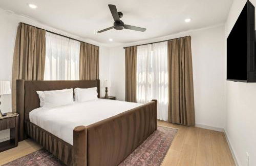 2Linkd Homes | 9BR•All Private Baths | Pool |Gated - Foto 12