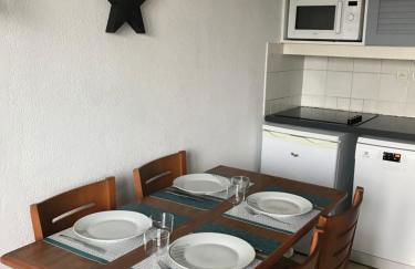 T2 front de mer piscine parking terrasse du samedi au samedi juillet août 2026 - Foto 7