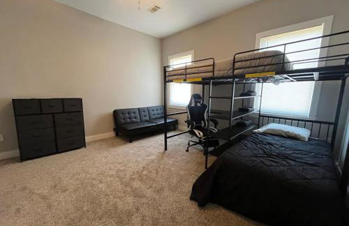 Enjoy Peace of Mind with a Modern Touch of Class - Foto 27