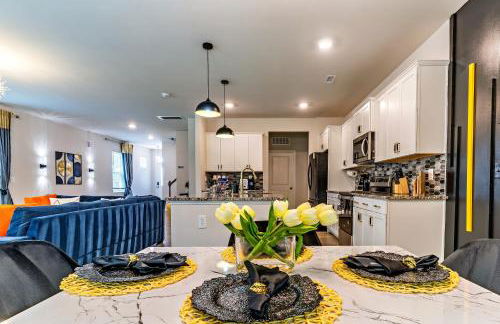 Special Deal! Raleigh Luxe Family Retreat, 15 Min to Downtown, Kids Gear, Fast WiFi for WFH, EV & Pet Friendly - Foto 53