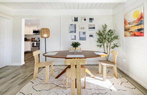 Mid-Century Magic with Mountain Views - Photo 10