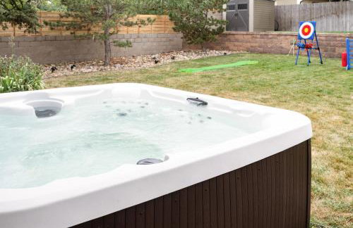 Stylish House with Hot Tub, Fire Pit Pool table near Denver - Photo 5