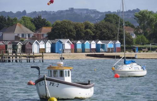 The Sanctuary- Short Walk to Hamworthy Beach and Park - Photo 36