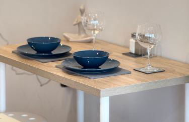 Luxury Super-King Bed Flat in Town Centre - Photo 4