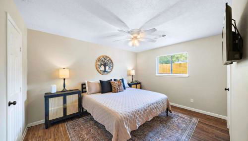 Sandy Private Beach Oasis Close to Kemah Boardwalk & NASA 5 STAR SUPER HOST - Foto 2