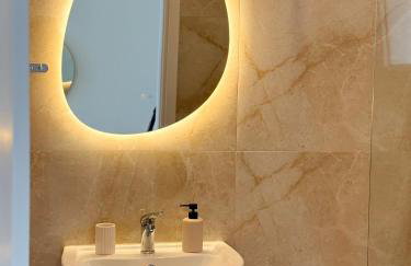 Above The Sea Luxury Apartment - Photo 15