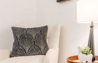 Stylish Flat in Walkable Downtown w Parking - Foto 5