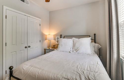 Cotton District Condo Walkable Spot for Game Day! - Foto 12