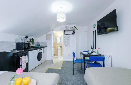 Jephsons Lodge Studio 9 - WiFi, 5 Mins Walk to Town Centre, Free Parking, Netflix, Prime & Disney - Foto 8