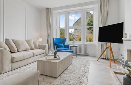 Elegant Garden Apartment, Private Parking & EV Charger, Walk to Town - Foto 28