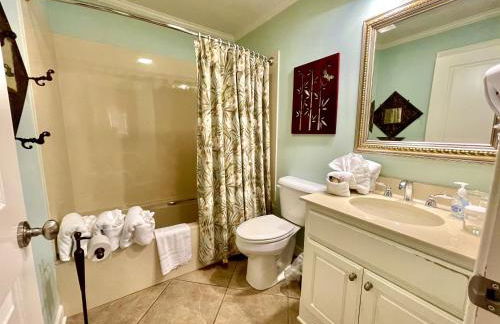 80BPD, Four bedroom, two 1 2 bath log-sided condo with lake view , garage condo - Foto 12