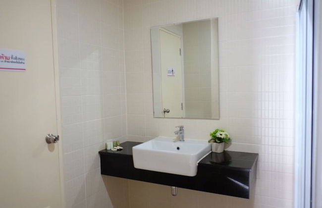 Supirum Cozy Home 3 Bedroom near Beach - Photo 18