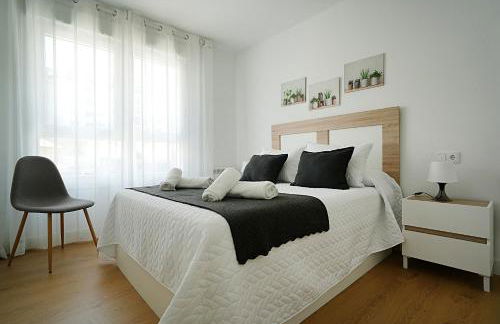 GALIHOST - Apartamentos con parking frente a la playa - Foto 16