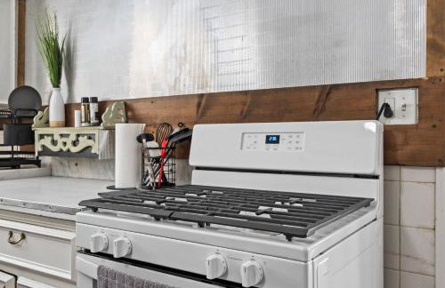 Cozy & Updated Unit in the Heart of the Highlands - Foto 23