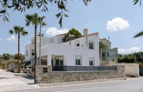 La Hacienda cozy home - Photo 2