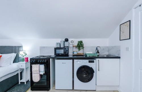 Jephsons Lodge Studio 9 - WiFi, 5 Mins Walk to Town Centre, Free Parking, Netflix, Prime & Disney - Foto 4