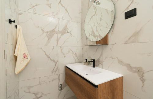 Modern 300m2 Villa - King Beds & Leisure Zone - Foto 31